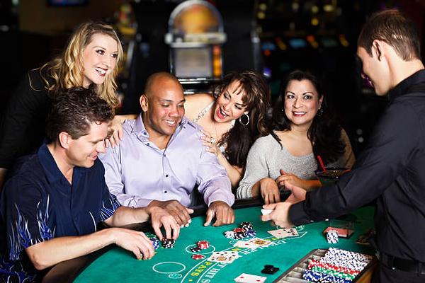 What Makes an online casino Singapore Worth Considering
